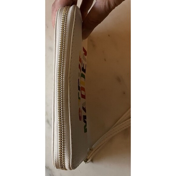 Steve Madden Full Size Zip Up Wallet Colorful Wristlet White Rainbow  T024K EUC - Picture 10 of 16